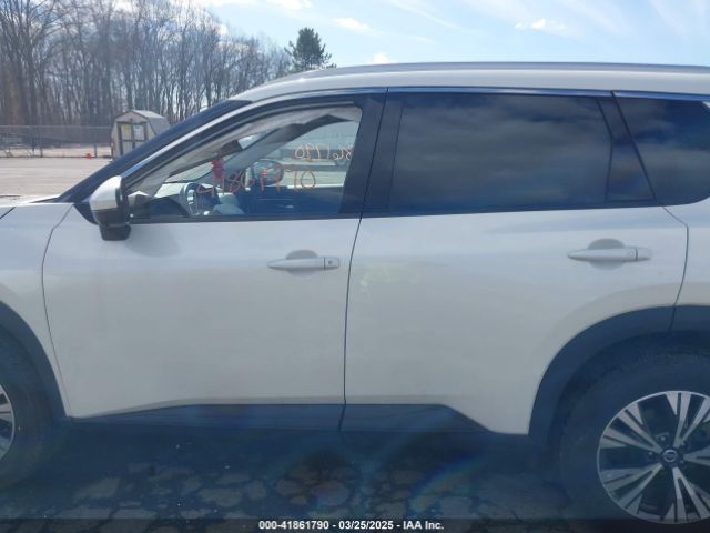 JN8AT3BB0MW214750 Nissan Rogue Sv Intelligent Awd