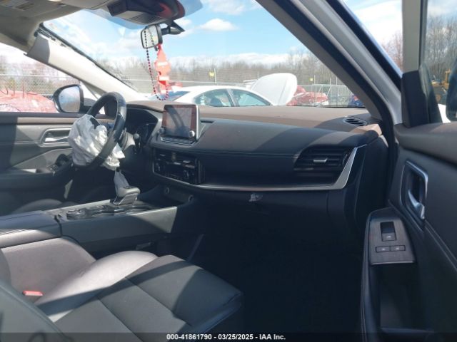 JN8AT3BB0MW214750 Nissan Rogue Sv Intelligent Awd