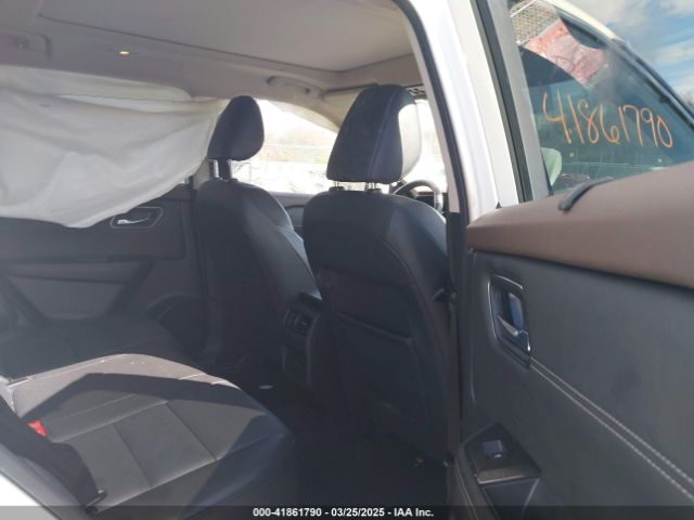 JN8AT3BB0MW214750 Nissan Rogue Sv Intelligent Awd