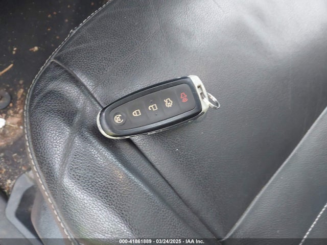 1FMCU9J9XFUA20823 Ford Escape Titanium