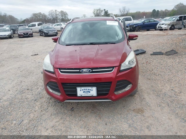 1FMCU9J9XFUA20823 Ford Escape Titanium