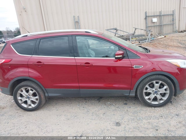 1FMCU9J9XFUA20823 Ford Escape Titanium