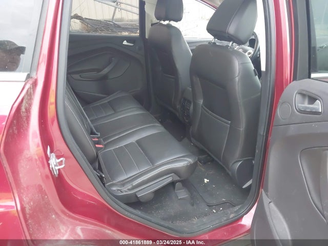 1FMCU9J9XFUA20823 Ford Escape Titanium