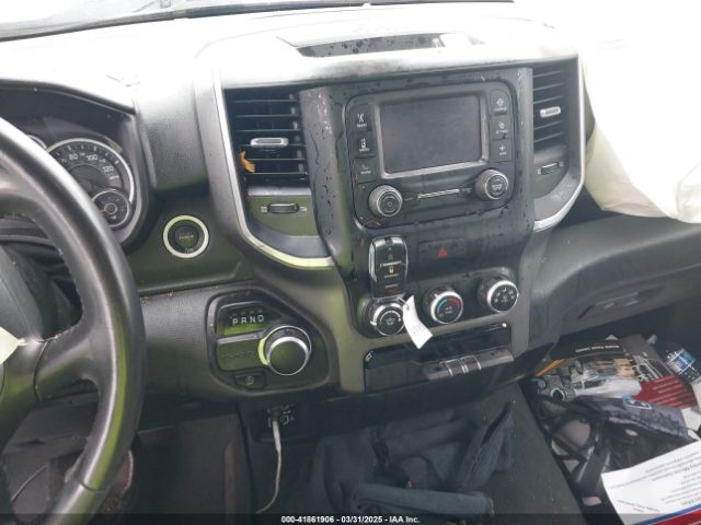 1C6RREBG0NN272893 RAM 1500 Big Horn  4x2 6'4 Box