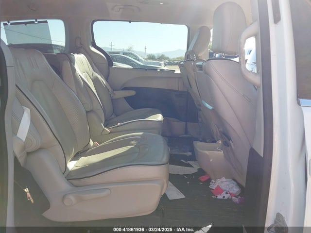 2C4RC1N75JR124699 Chrysler Pacifica Hybrid Limited