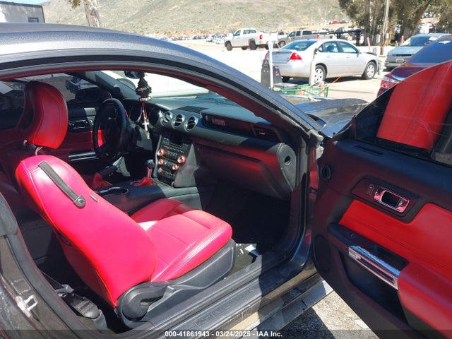 1FA6P8AM8G5303617 Ford Mustang V6