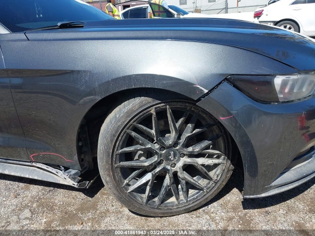 1FA6P8AM8G5303617 Ford Mustang V6
