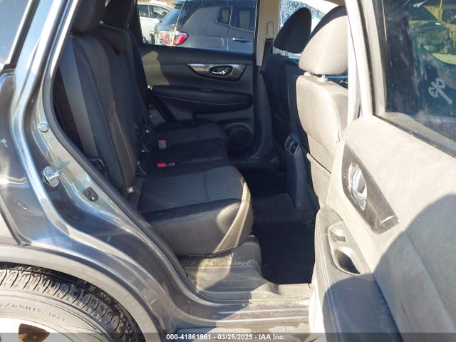 5N1AT2MV0JC769705 Nissan ROGUE SV
