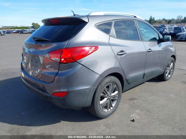 KM8JUCAG6FU008672 Hyundai TUCSON SE