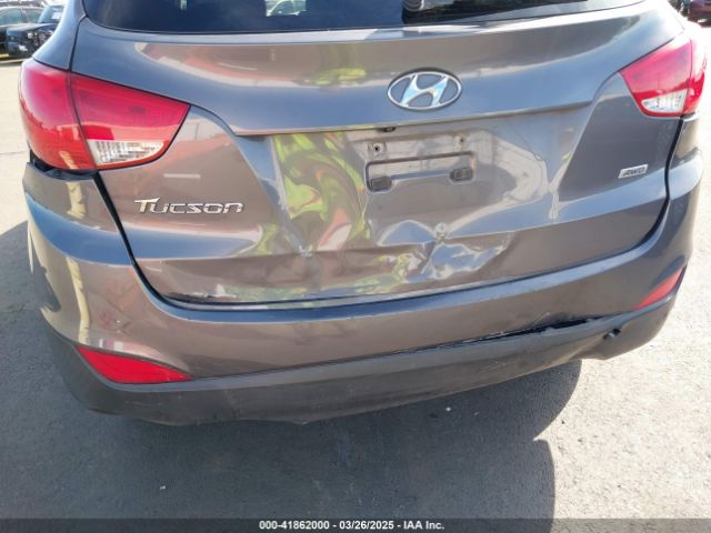 KM8JUCAG6FU008672 Hyundai TUCSON SE