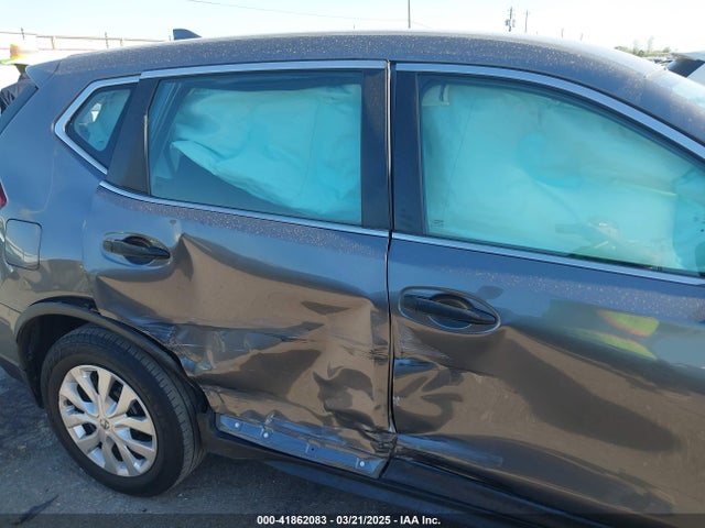 Nissan ROGUE S 2017 KNMAT2MTXHP606680 Image 6
