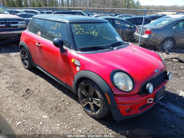2010 MINI COOPER WMWMF3C52ATZ64556 Photo 0