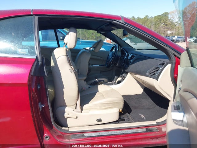 Chrysler 200 Limited 2014 1C3BCBFG2EN134779 Image 5