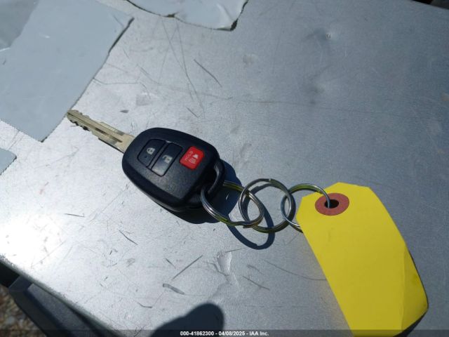2T3ZFREV2HW404424 Toyota RAV4 LE