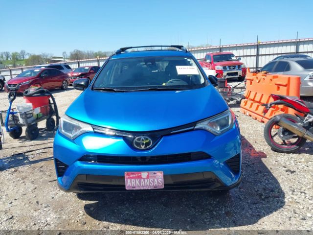 2T3ZFREV2HW404424 Toyota RAV4 LE