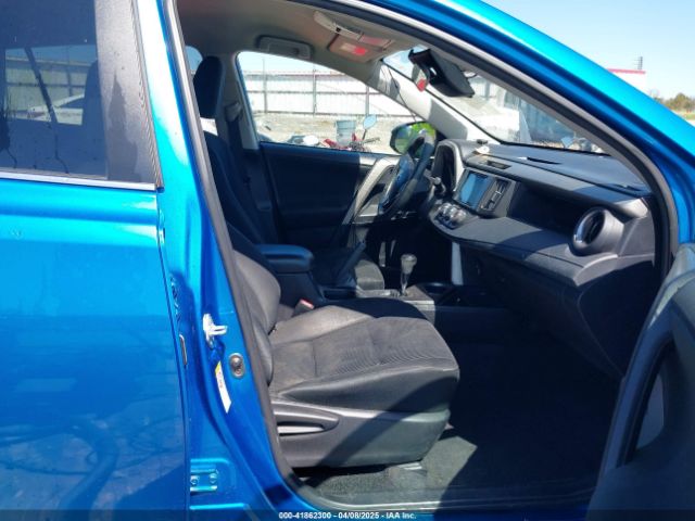 2T3ZFREV2HW404424 Toyota RAV4 LE