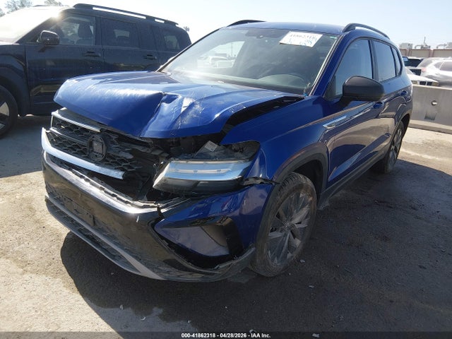 Продаж на аукціоні авто 2023 Volkswagen Taos 1.5t S, vin: 3VVCX7B22PM337388, номер лоту: 41862318