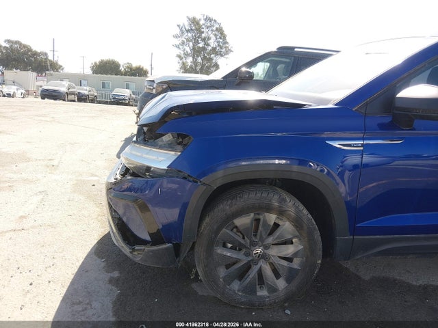 Продаж на аукціоні авто 2023 Volkswagen Taos 1.5t S, vin: 3VVCX7B22PM337388, номер лоту: 41862318