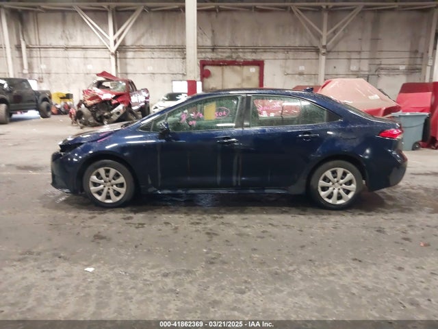 Toyota COROLLA LE 2022 5YFEPMAE9NP366362 Image 15