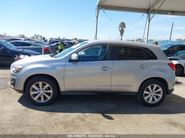 4A4AP3AUXEE003879 Mitsubishi Outlander Sport Es