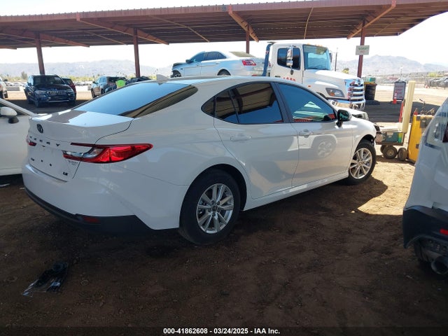 Toyota CAMRY LE 2025 4T1DAACK1SU109043 Image 4
