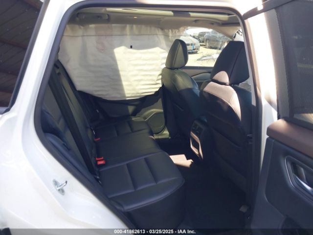 5N1AT3BA2MC782692 Nissan Rogue Sv Fwd