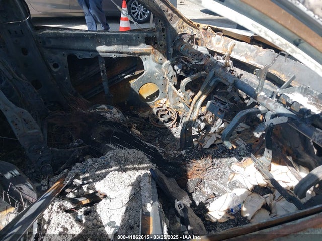 JM3KE2CY5G0883635 Mazda py