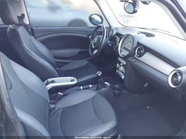 2008 MINI COOPER CLUBMAN WMWML335X8TJ46527 Photo 4