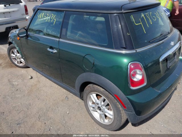2011 MINI COOPER WMWSU3C51BT183574 Photo 2