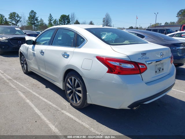 1N4AL3AP1HC141166 Nissan Altima 2.5 Sv