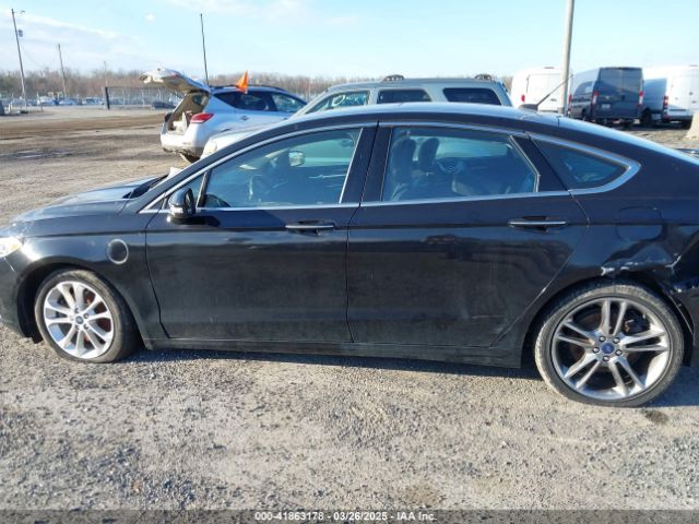 3FA6P0SU6KR213131 Ford Fusion Energi Titanium