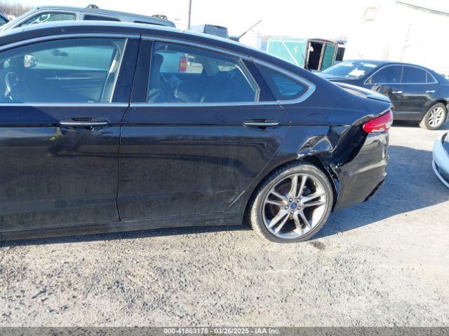 3FA6P0SU6KR213131 Ford Fusion Energi Titanium