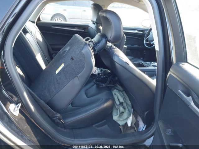 3FA6P0SU6KR213131 Ford Fusion Energi Titanium