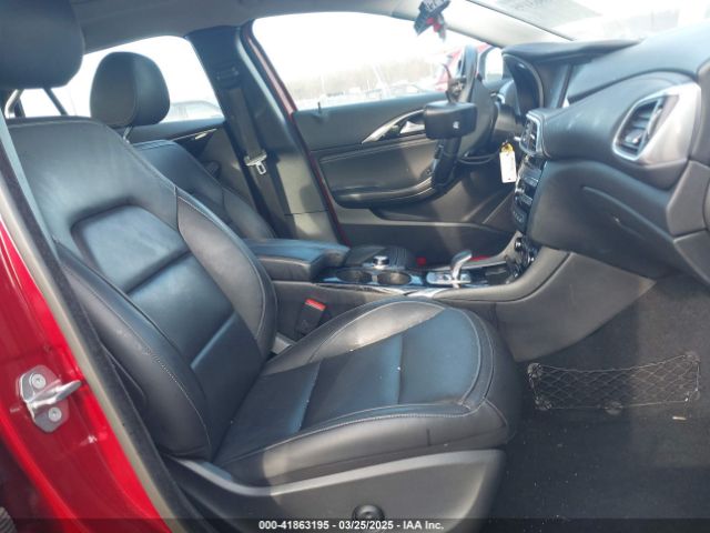 SJKCH5CR6JA001949 Infiniti Qx30 Essential