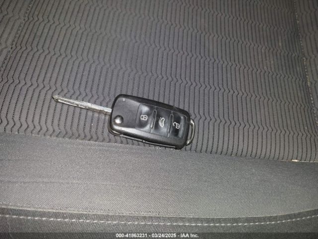 3VWF17ATXEM641179 Volkswagen Beetle Coupe 1.8t Entry