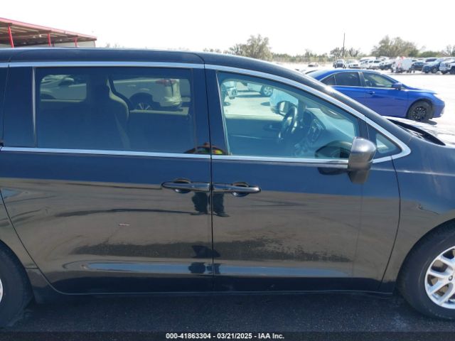 2C4RC1DG6HR501164 Chrysler Pacifica Touring