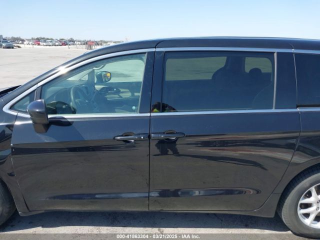 2C4RC1DG6HR501164 Chrysler Pacifica Touring