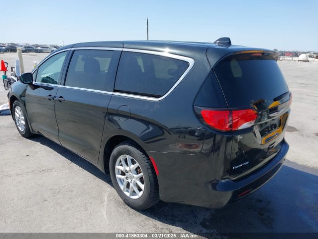 2017 CHRYSLER PACIFICA 2C4RC1DG6HR501164 Photo 2