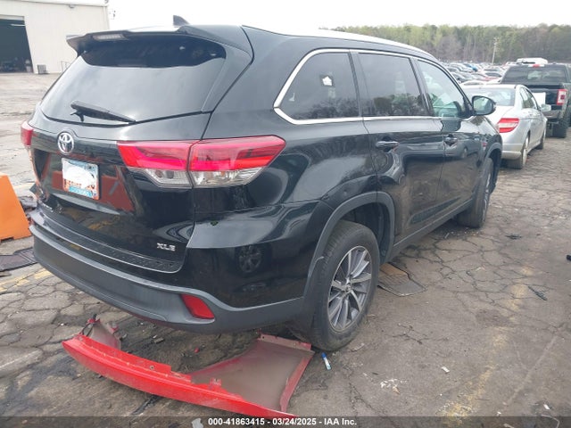 5TDKZRFH7KS560257 Toyota Highlander Xle