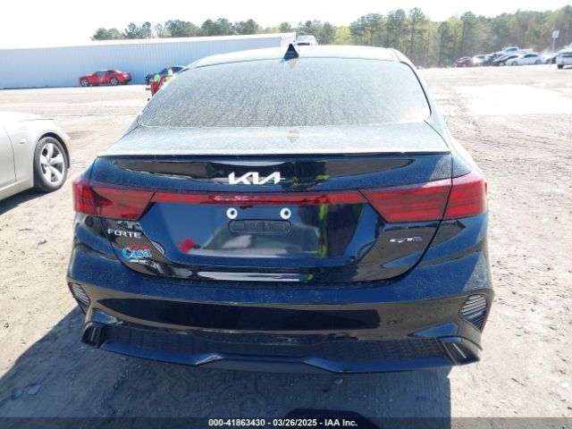 3KPF54AD2PE688704 KIA Forte Gt-line