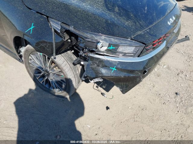 3KPF54AD2PE688704 KIA Forte Gt-line