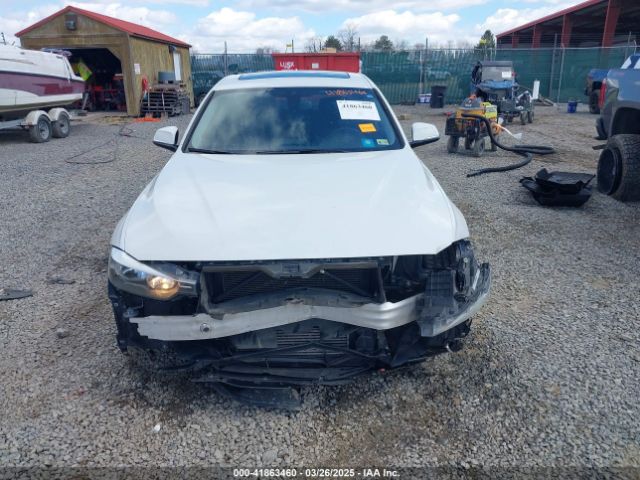 WBA3C1C56FK118629 BMW 328I