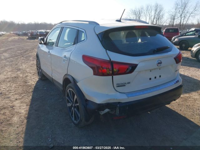 JN1BJ1CR9HW119098 Nissan Rogue Sport Sl