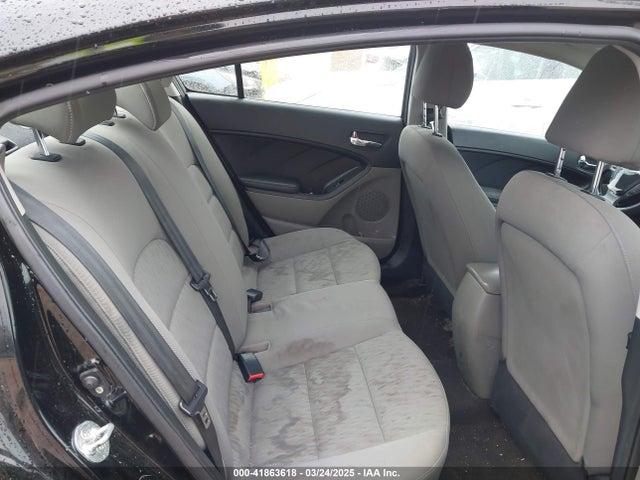 KNAFK4A60E5171921 KIA FORTE LX