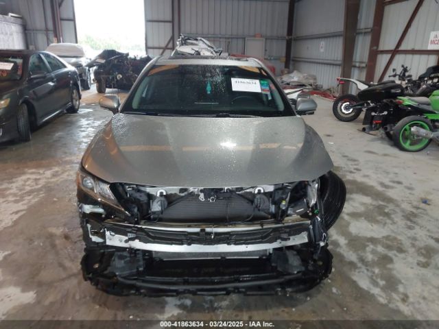 4T1R11AK5NU632983 Toyota CAMRY LE
