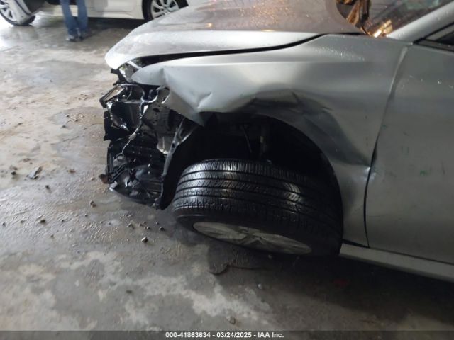 4T1R11AK5NU632983 Toyota CAMRY LE