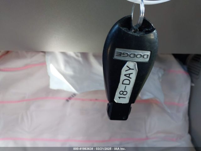 2C4RDGCG9KR761325 Dodge Grand Caravan Sxt