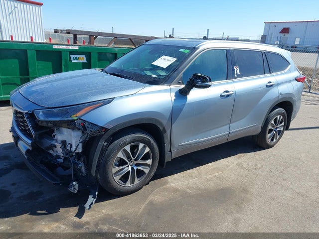 5TDGZRBH0MS140046 Toyota Highlander Xle