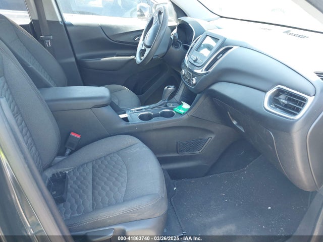2GNAXKEV0K6106725 Chevrolet EQUINOX LT