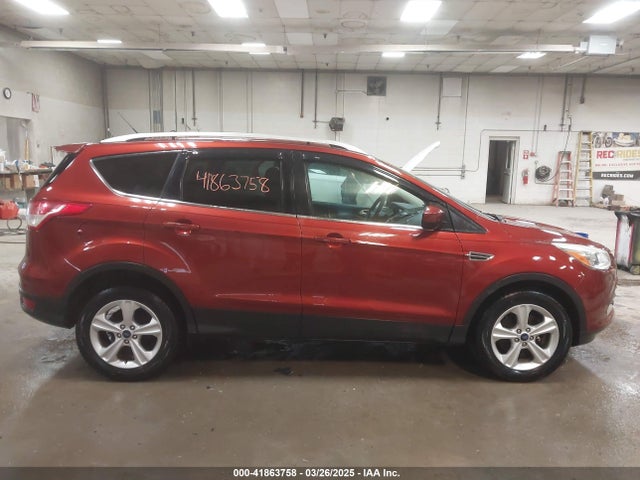 1FMCU9GX9FUB34866 Ford ESCAPE SE